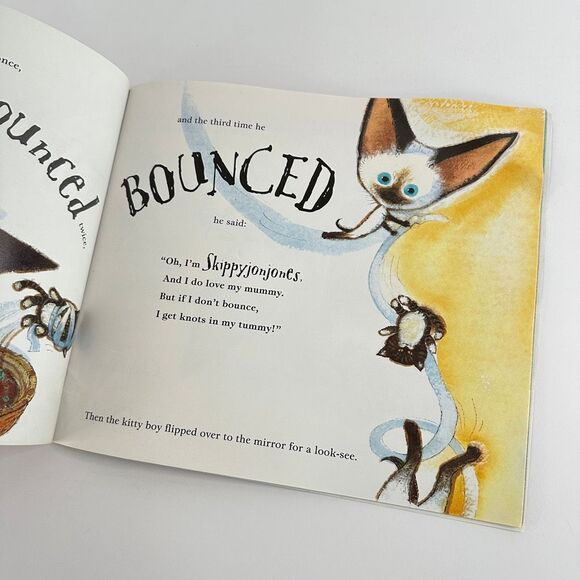 2/$6 Skippyjon Jones In Mummy Trouble book by Judy Schachner (Paperback) - Picture 4 of 10